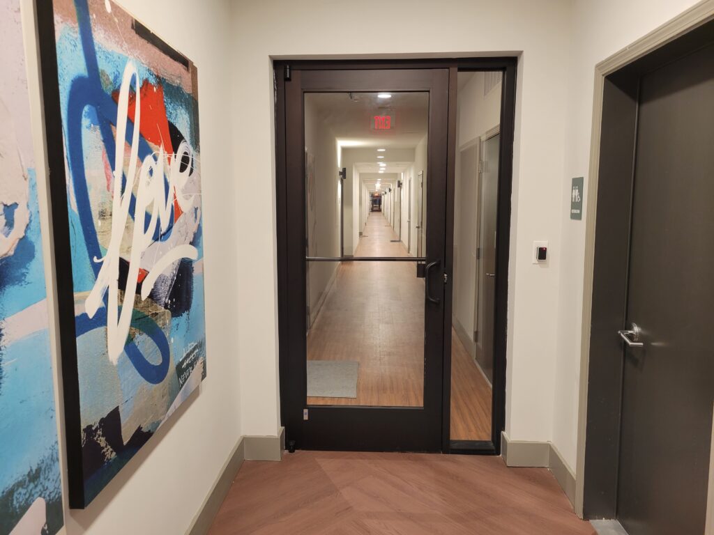 hallway_accesscontrol